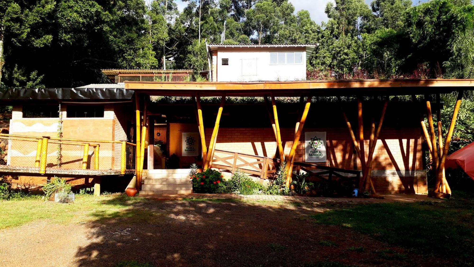 Pousada Flora Bamboo Chapeco Exterior photo