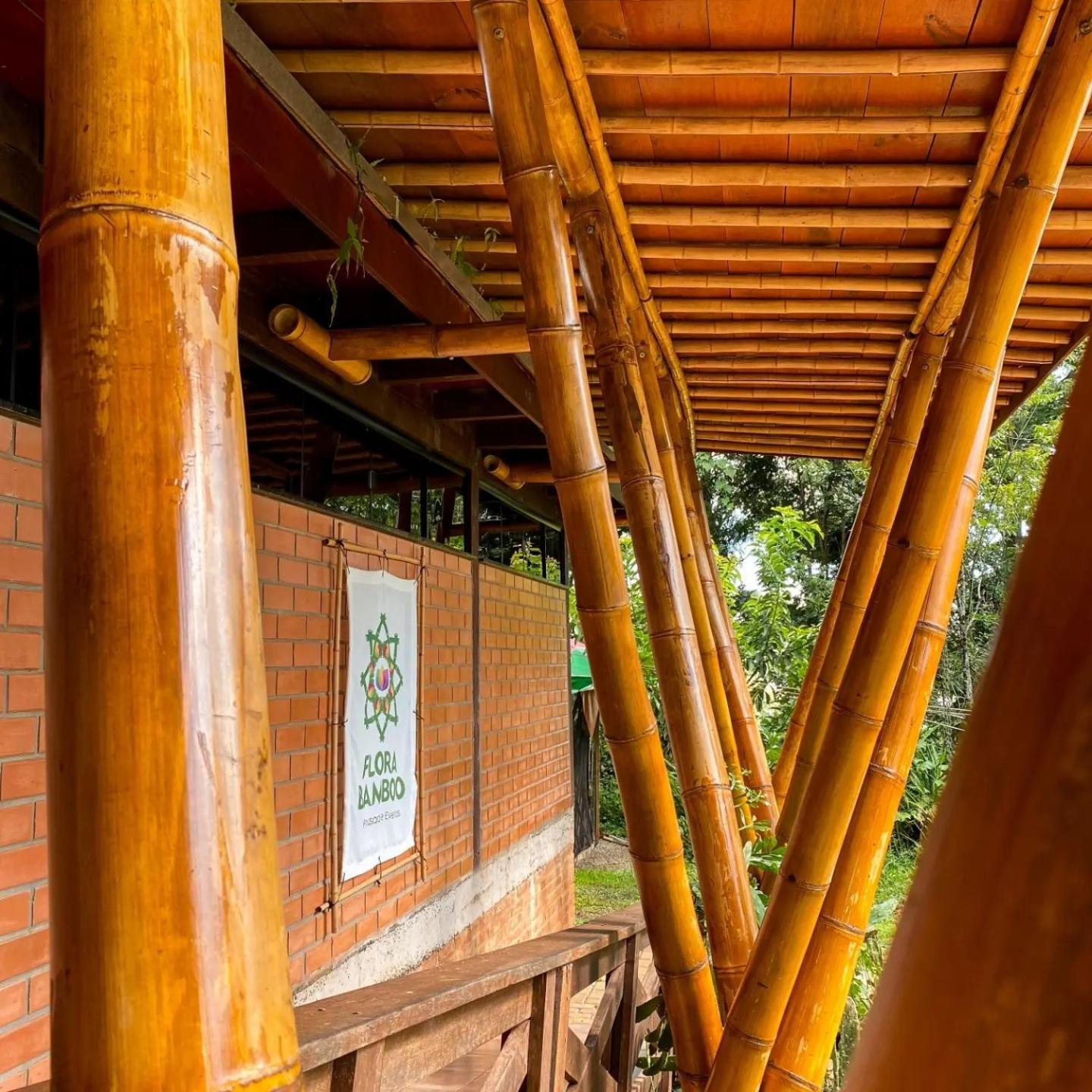 Pousada Flora Bamboo Chapeco Exterior photo